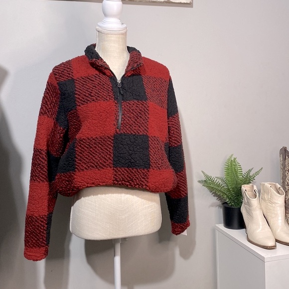 1️⃣2️⃣Buffalo plaid fuzzy fleece pullover - Picture 2 of 5